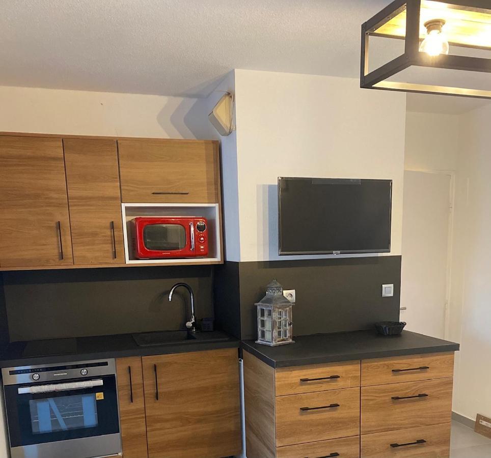 L'Appartement Du Bonheur Sanary-sur-Mer Bagian luar foto